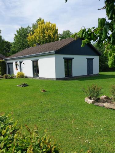 Lierneux House | La Casa Bianca gîte 4 pers