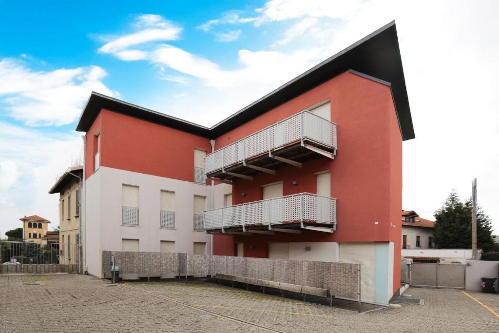 Aggregazione Rionale 9 Apartment | Lago & Monte Varese Apartments near Hospital and University