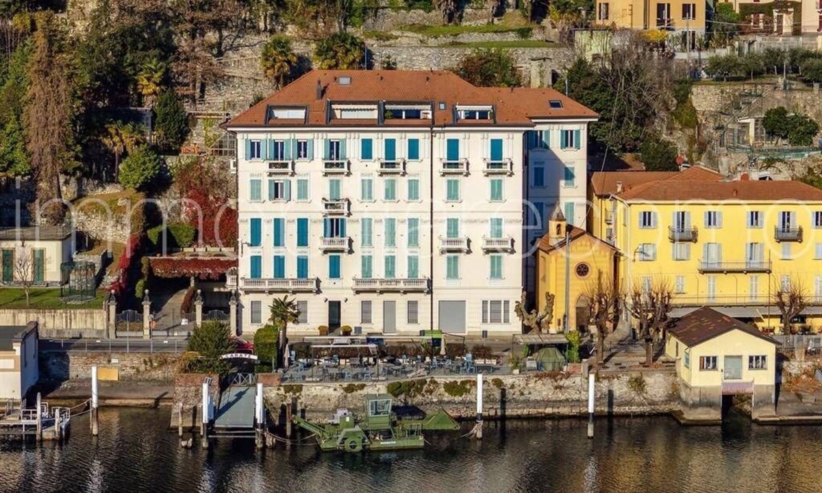 Carate Urio Apartment | LARIUS BALCONY ON THE LAKE - PARKING - WIFI