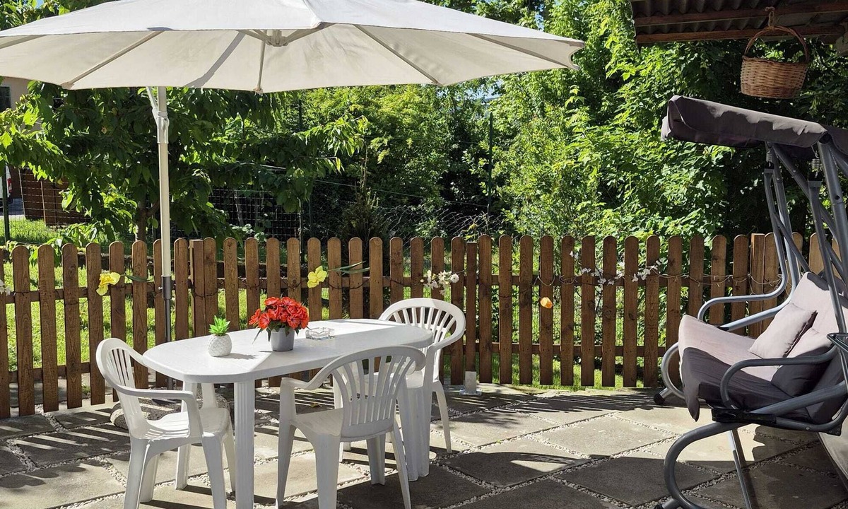 Grandate Apartment | Le Mimose Holiday House - Apartment in Villa 10 minutes from Lake Como.