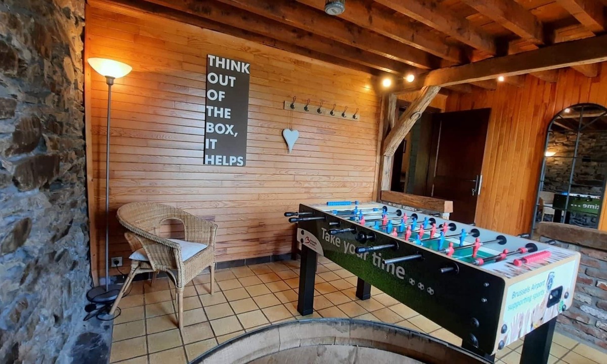 Nisramont Cottage | Les Grands Chais-Gîte-Oversized-Ensuite-Countrysid