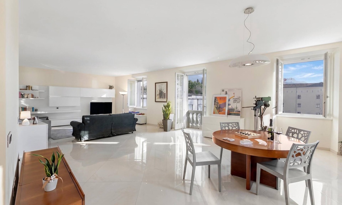 Riva del Garda Apartment | Life & View Luxury Apartment 5, Riva del Garda, Italy