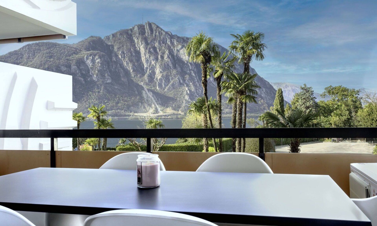Bissone Apartment | Lovely apartment for 4 people with pool, WIFI, A/C, TV, balcony and panoramic view