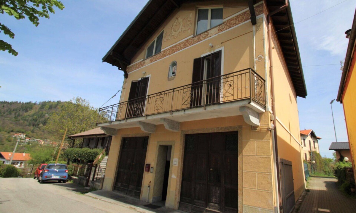 Bee Apartment | Lovely apartment for 6 guests with WIFI, TV and balcony