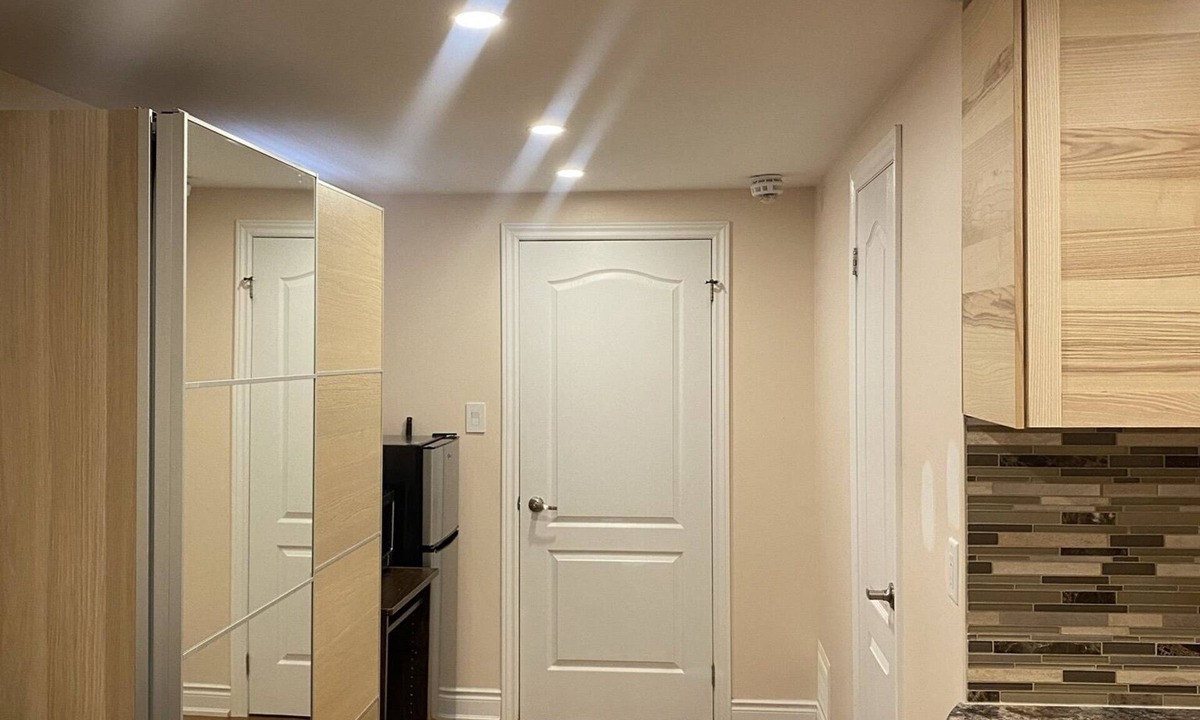 East Credit House | Lovely one bedroom unit