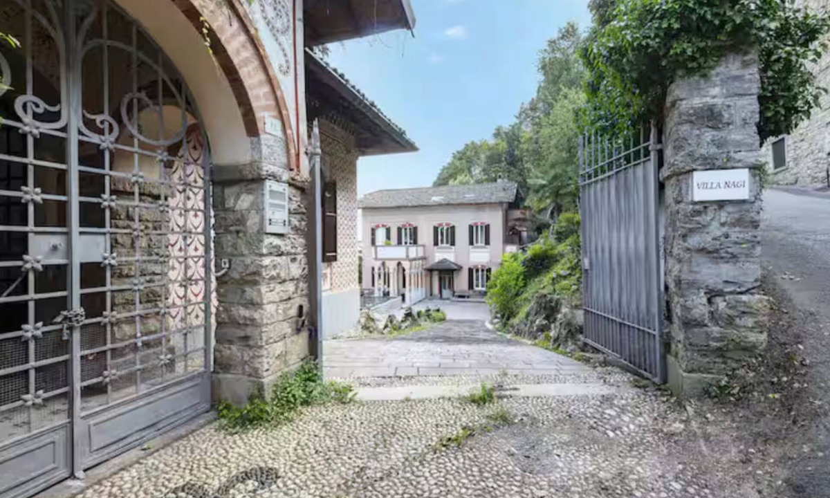 Albavilla Apartment | Luna Apartment - Historic Villa, Lake Como