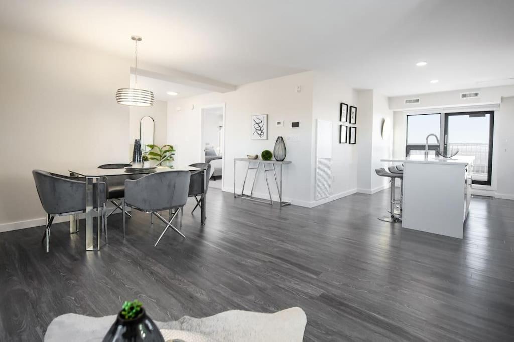 Downtown Winnipeg Apartment | Luxurious 2 bed 2 bath penthouse PH1 downtown