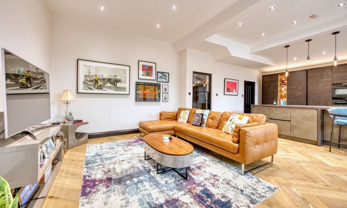Church End House | Luxury Family Home Woodford Near Station
