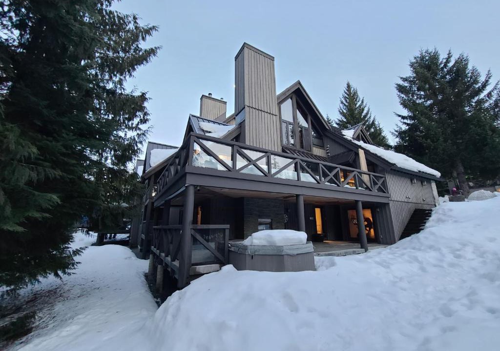 Upper Village Villa | Luxury Ski-in/Ski-out home on Blackcomb