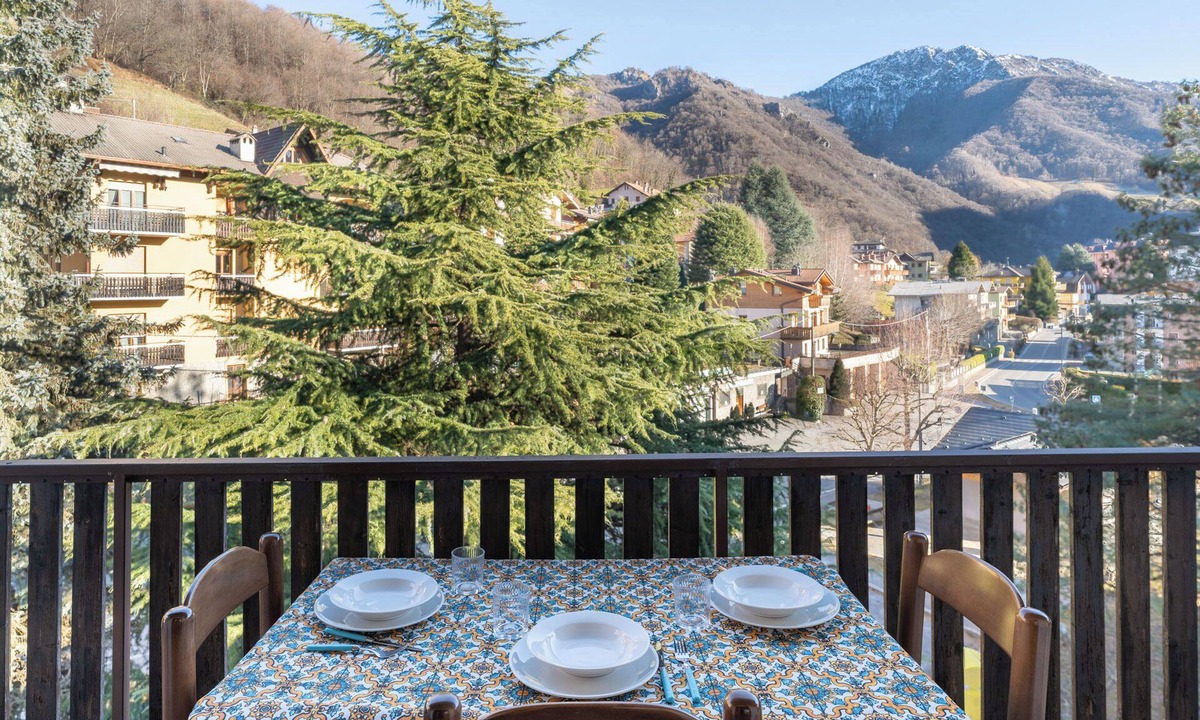 Moggio Apartment | Maison Néné - Two Bedroom Apartment, Sleeps 7