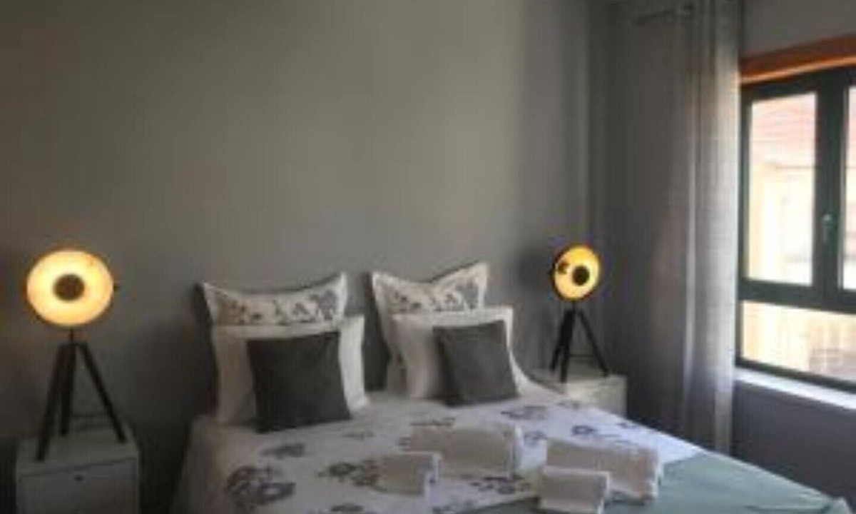 Coimbra City Centre Apartment | Miguel Torga Gold II