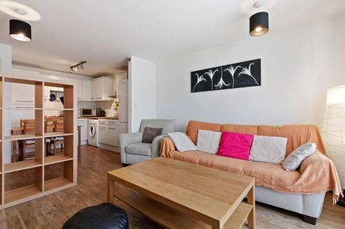 Homerton Apartment | Modern 2 Bedroom Apartment in Homerton