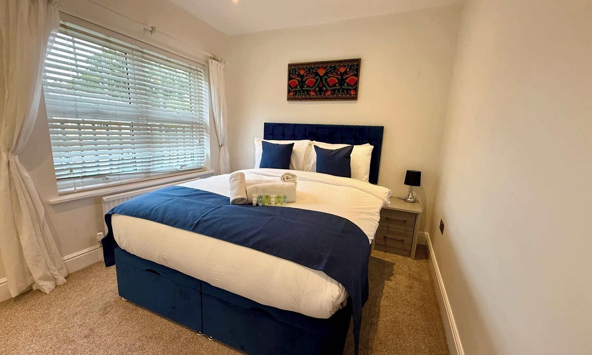 Farnham Common House | Modern 3‑Bed Nr Burnham & Farnham Common