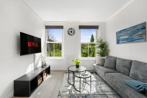 Harringay Apartment | Modern 3BR 2Bath Flat Near Transport & Park
