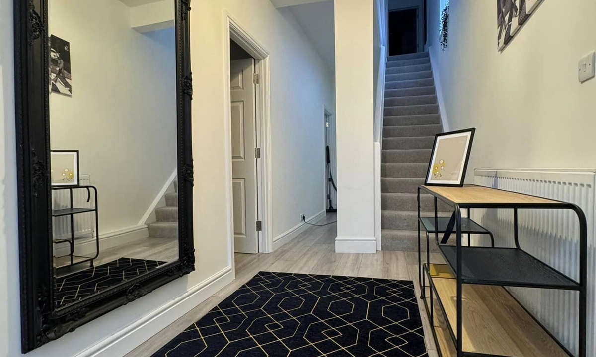 Plaistow House | Modern 5 Bed near ExCel - Big Ben with FAST WI FI