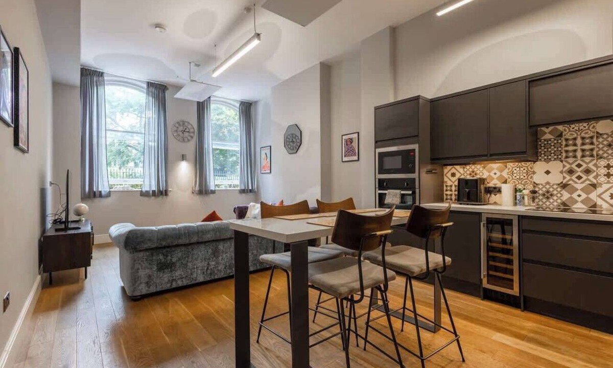 Nottingham City Centre Apartment | Modern City Centre Apartment