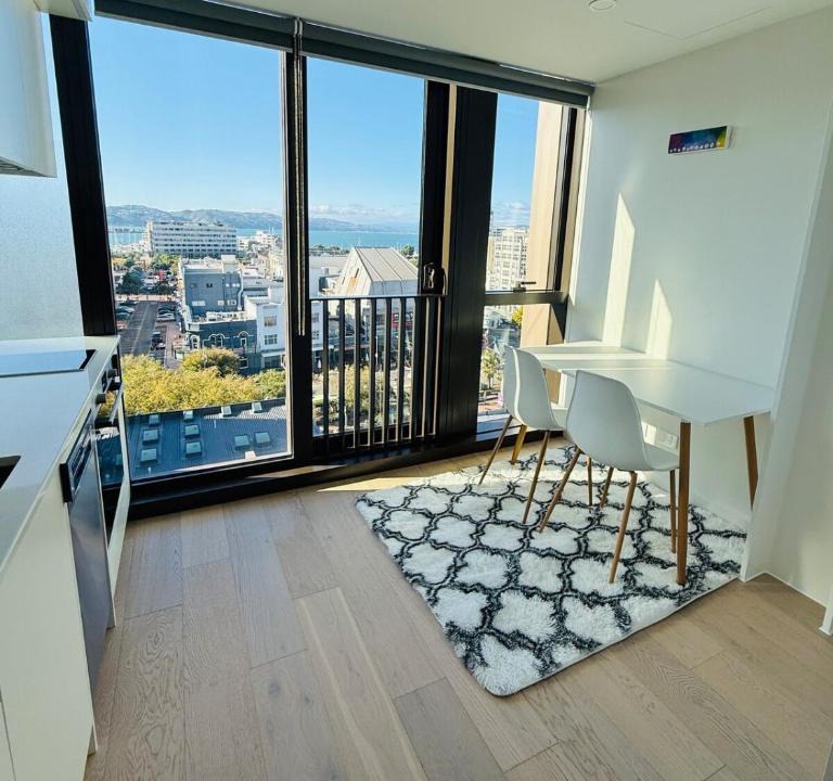 Te Aro Apartment | Modern City Living with the Harbour Views