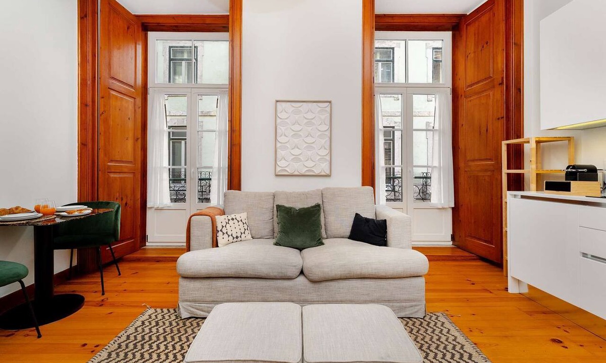 Sao Paulo Apartment | Modern Comfort in Old Lisbon