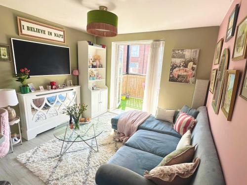 Dunstable Apartment | Modern Flat near Luton Airport