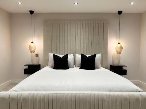 Frampton Apartment | Modern house in the countryside