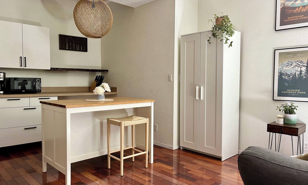 Nelson Apartment | Modern Mountain Studio with Firepit - 4.9 Stars/102 Reviews on Other Platform
