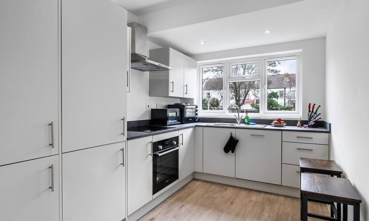 Wembley Central Apartment | Modern Studio Rooms in Wembley 4