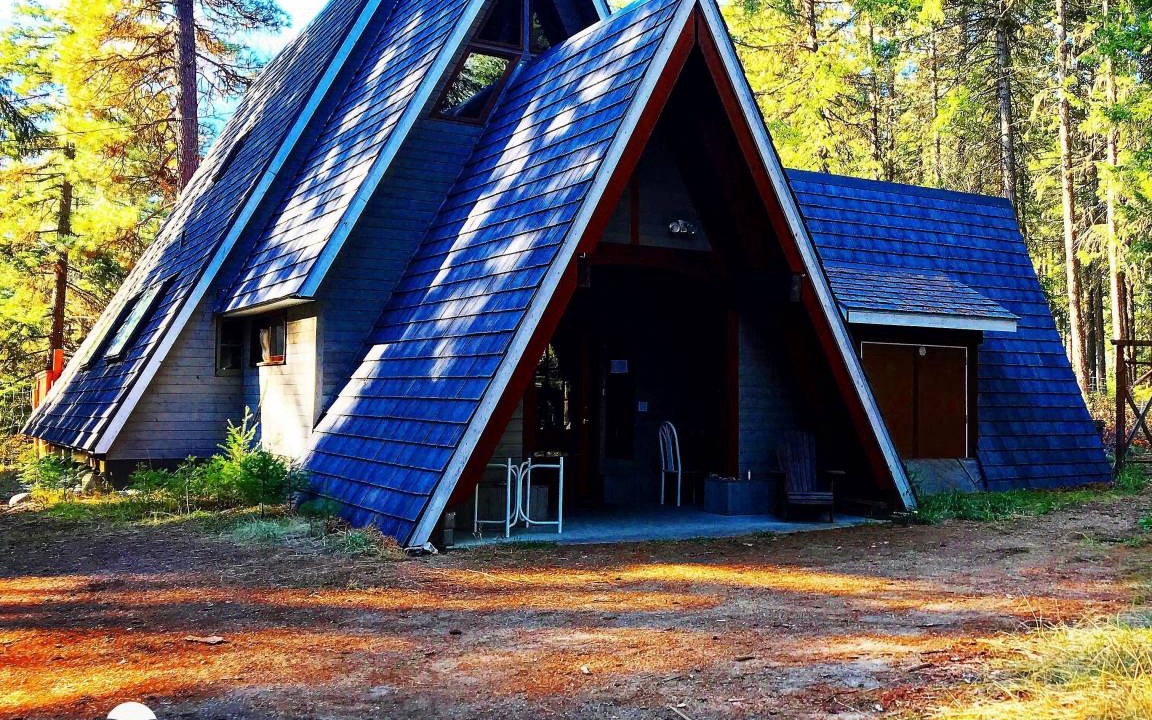Slocan Park House | Motel ∙ 13 guests
