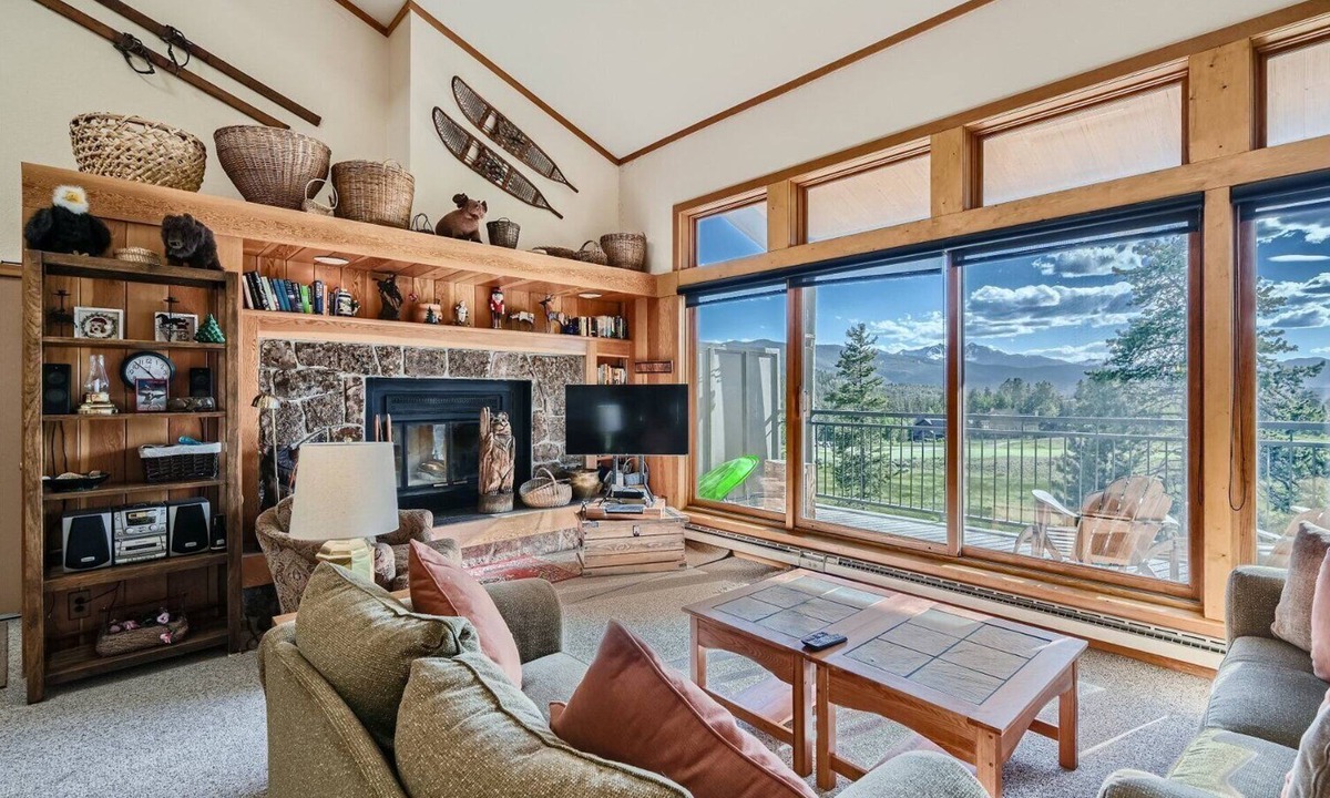 Keystone Condo | Mountain Views/Clubhouse Access w/Pool and Hot Tub