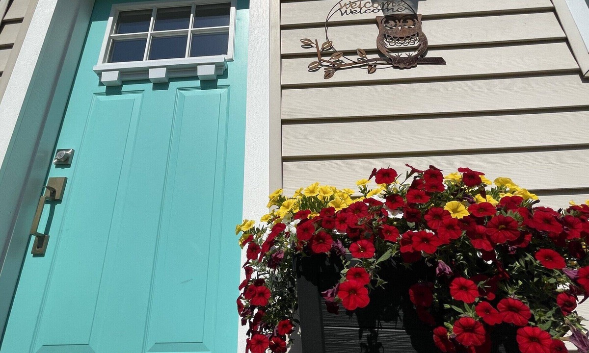 Town of Essex House | Nestled in the heart of wine country