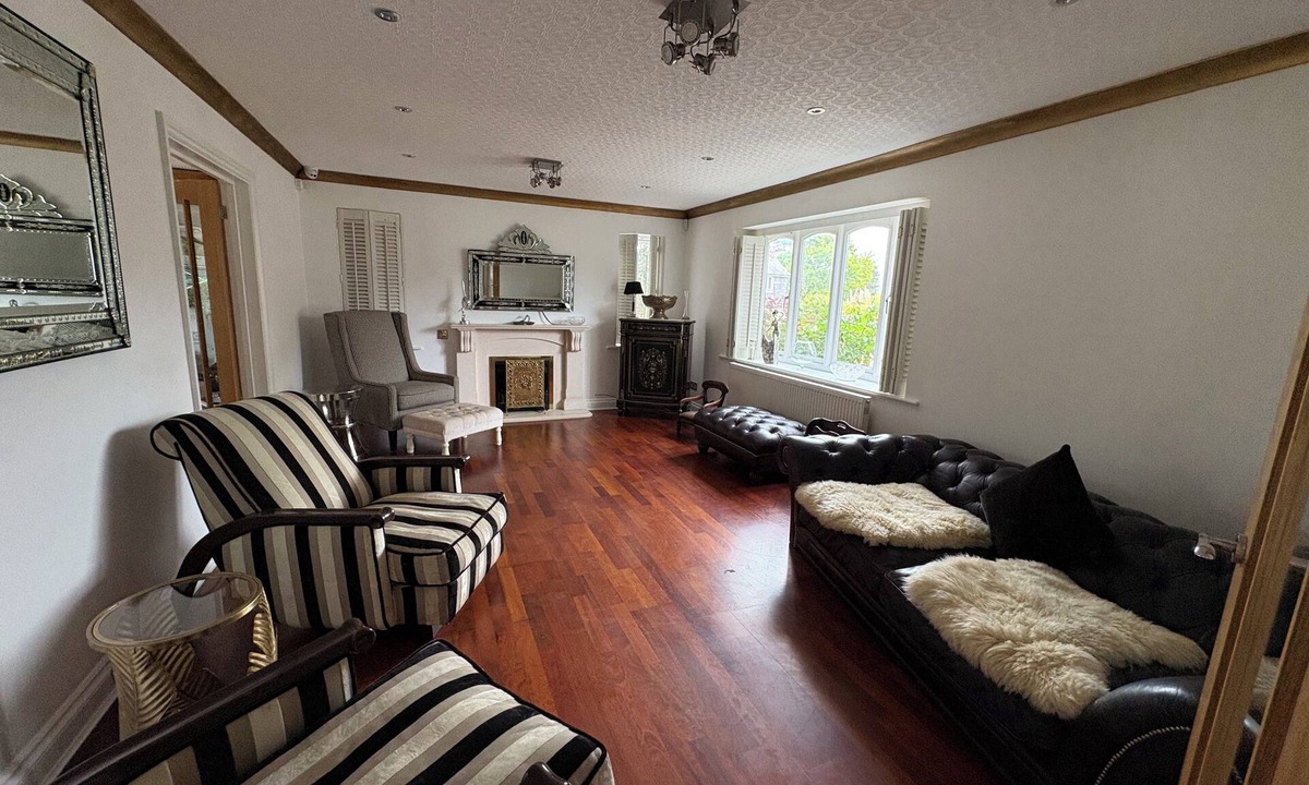 Littlehampton House | New listing .Delightful 5 bedroom house. Near Ham Manor Golf course Angmering.