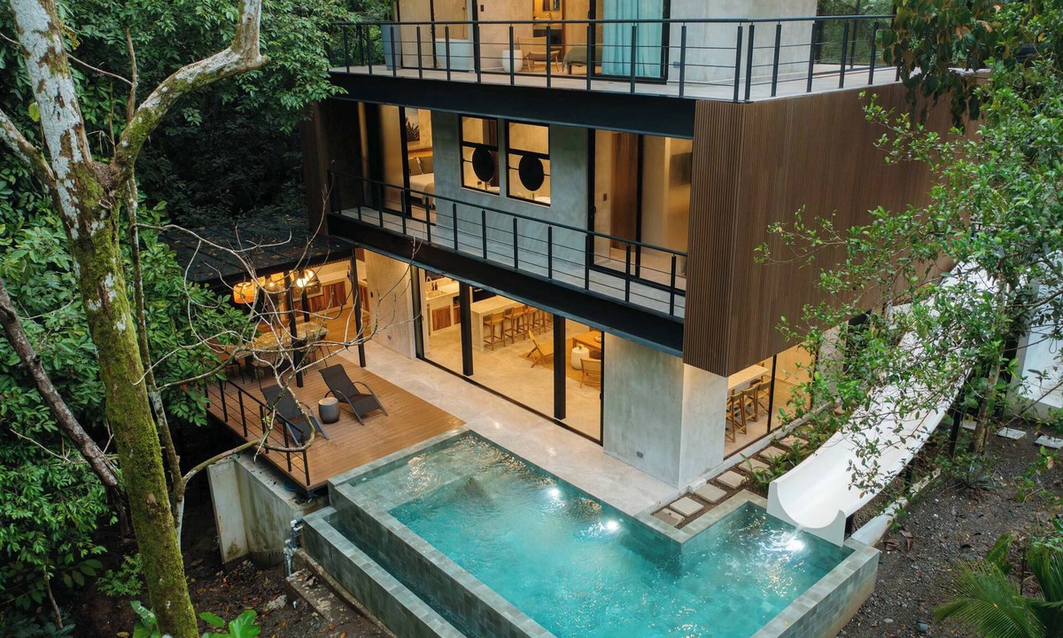 Manuel Antonio Villa | New Private 3BR Luxury Tree House with Waterslide