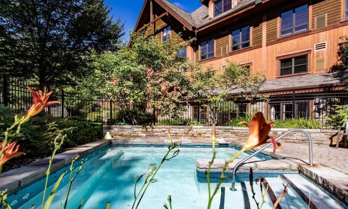 Versant Soleil Condo | ***New*** The resort: true ski-in/ski-out at Versant Soleil 1500-11