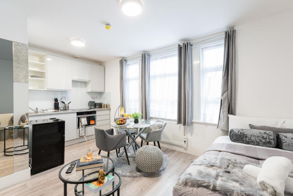 Kensal Green Apartment | Newly refurbished Studio in Kensal green F