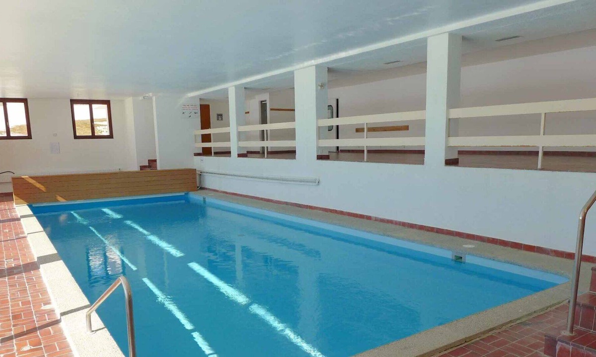Randogne Apartment | Nice apartment for 4 people with pool, WIFI, TV, balcony and parking