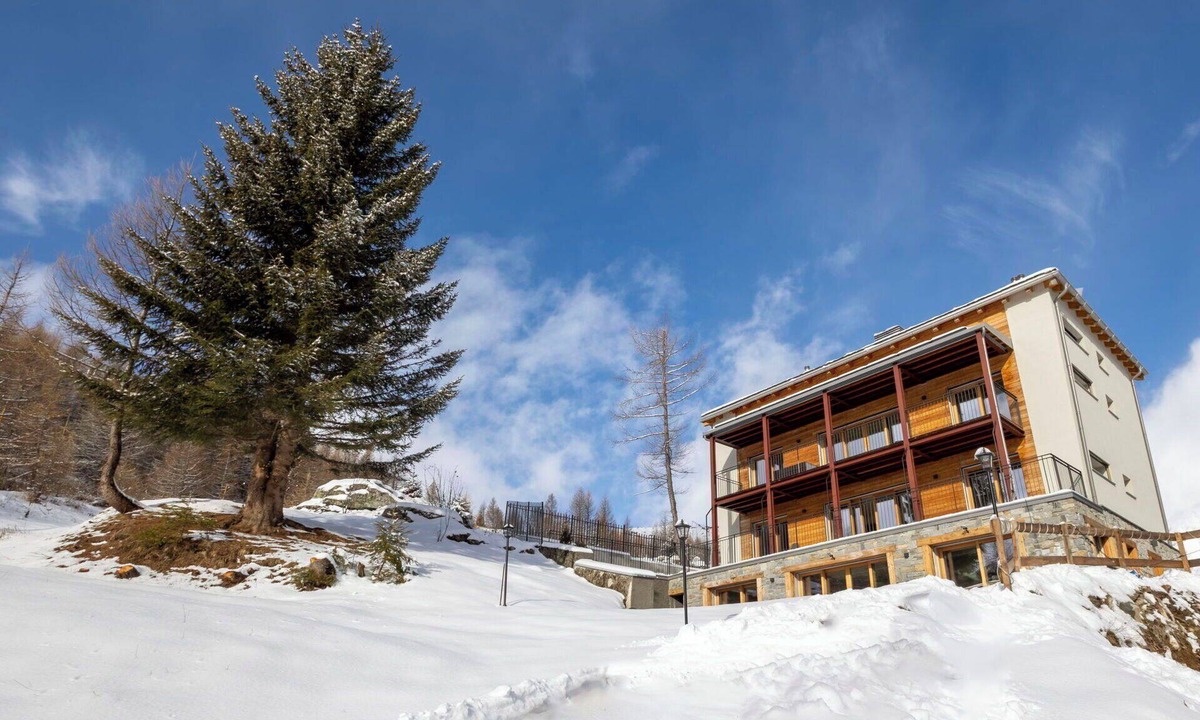 Madesimo Apartment | Nice apartment for 6 people with WIFI, TV, terrace and pets allowed