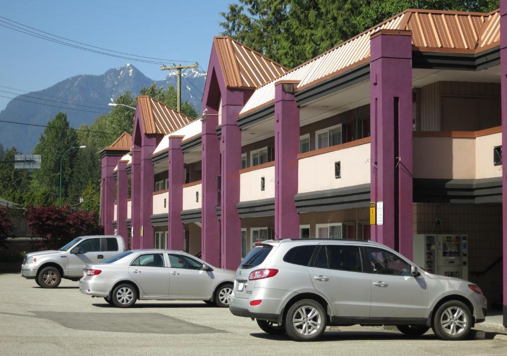 Pemberton Heights Hotel | North Vancouver Hotel