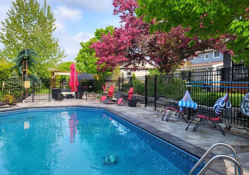Bradford West Gwillimbury Other | Oasis Backyard