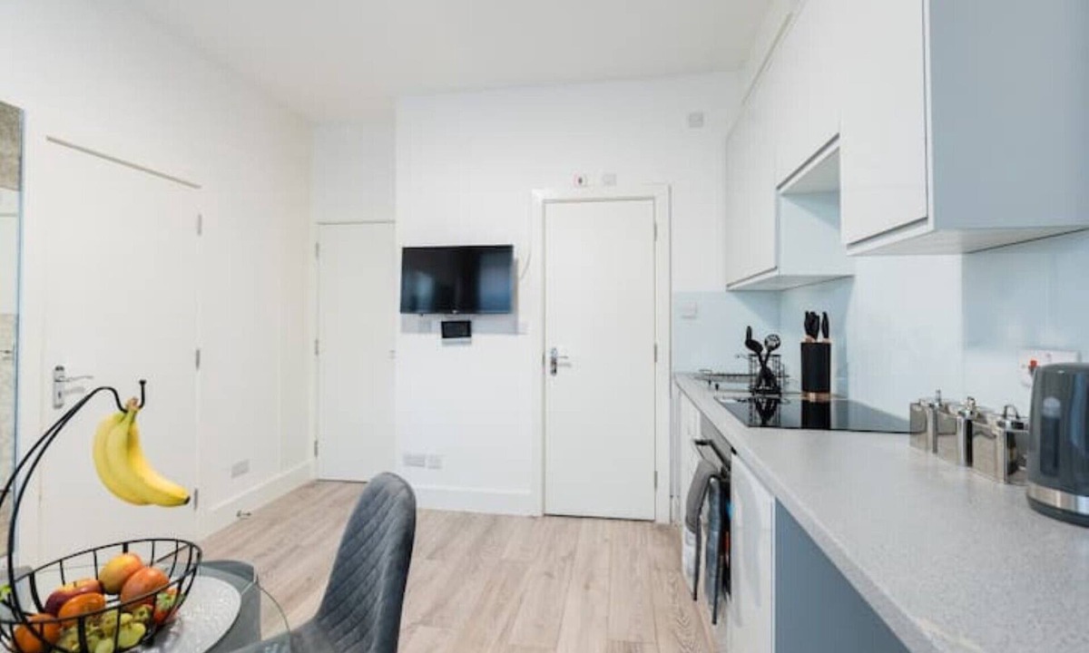 Kensal Green Apartment | One Bedroom Apartment Near Maida Vale