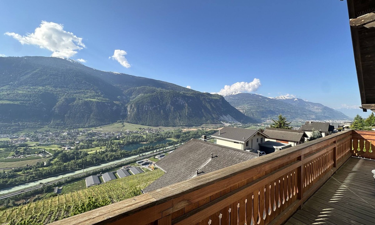 Granges Apartment | Open Sky Retreat Panoramic Alpine Views 6 Sleeps