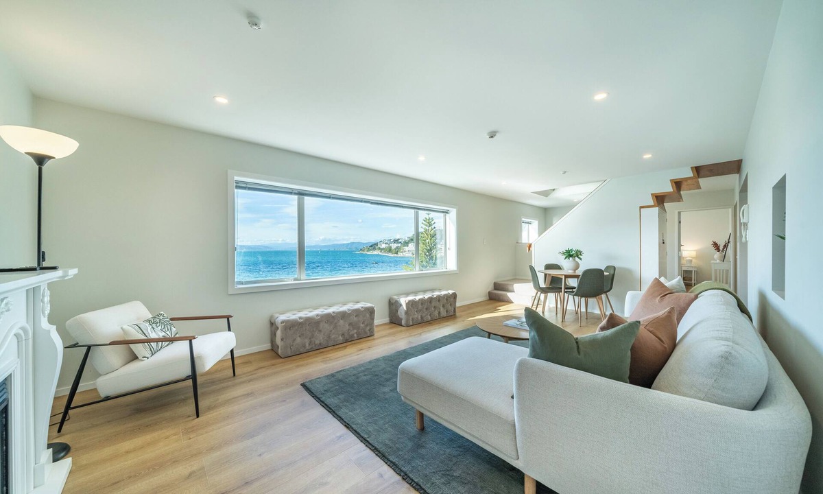Oriental Bay Apartment | Oriental Bay Waterfront- Entire 2 Level apartment