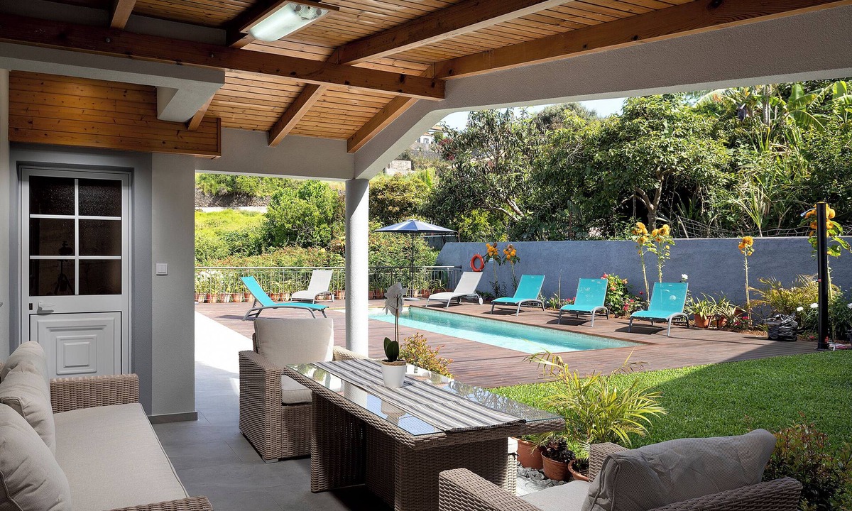 Estrela da Calheta House | Paradise House Calheta. Whole house with 3 bedrooms, 1 km from calheta beach