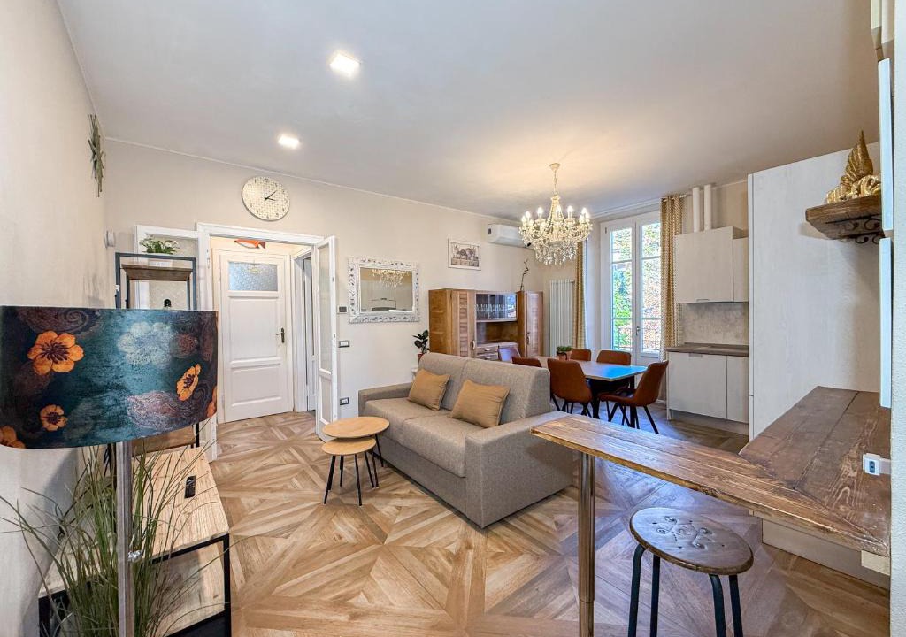 Cernobbio Apartment | Parking Available - Elegant Two-Bedroom Apartment with Balcony