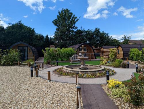 Gunthorpe House | Peacock Lake Glamping