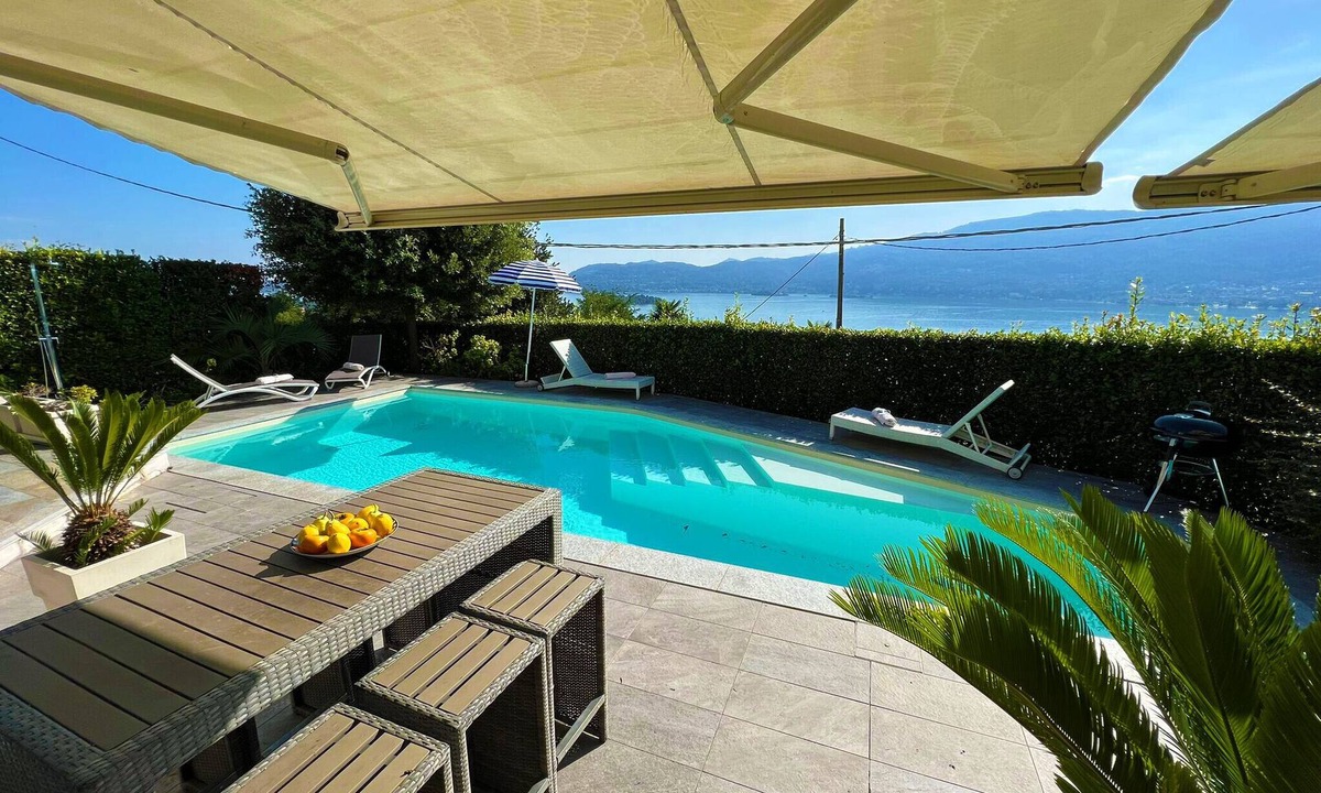 Suna Villa | Pellegrini Boutique Villa Lake View