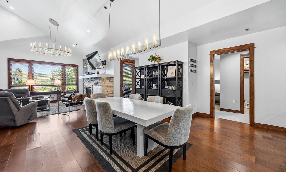 Four O'Clock Condo | Penthouse at Blue Sky Resort — Gondola & spa