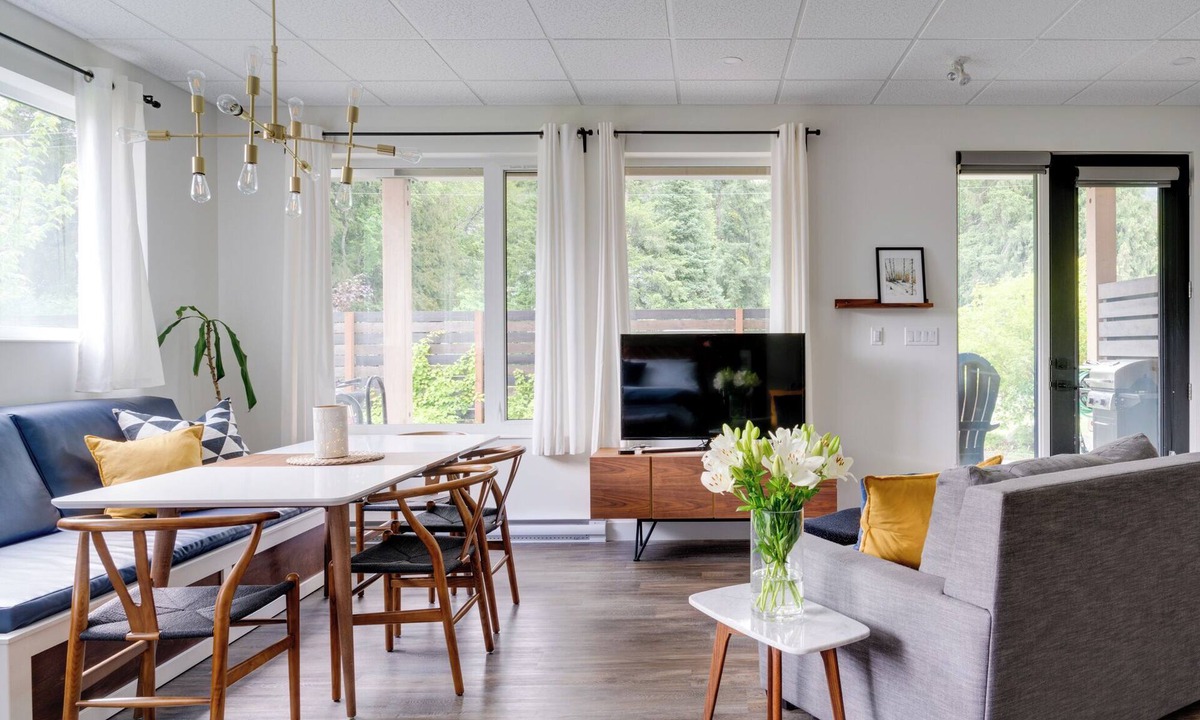 Slocan Apartment | Perfect SLOCAN Getaway Suite - Beach - Hike - Bike