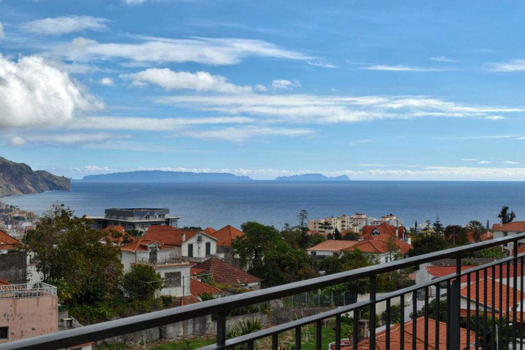 Sao Pedro Apartment | Perola, a Home in Madeira