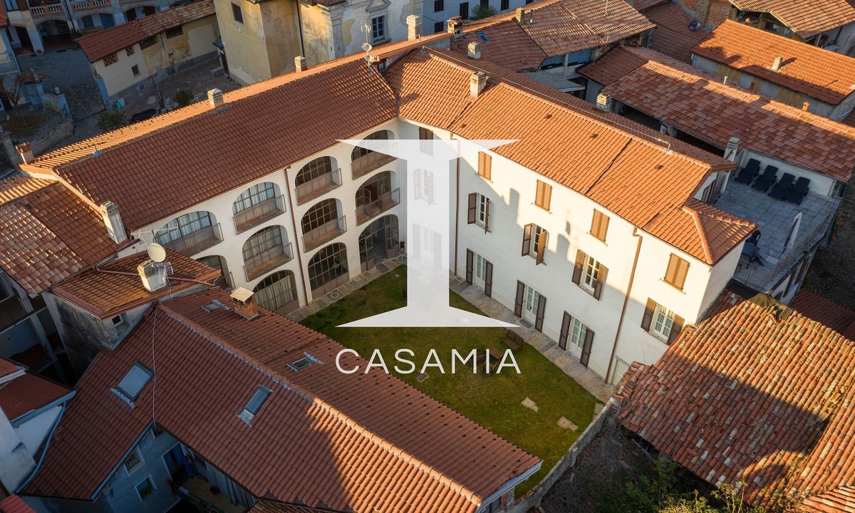 Castello Cabiaglio Apartment | PM8
