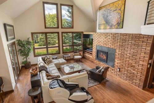 Edwards House | Pool, Private Hot Tub, Game Room, Luxury Home