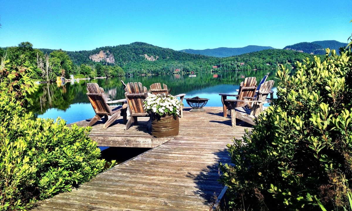 Lac Superieur Village Ski Chalet | RCNT Chalets / Scandinave 5 bedroom Chalet with private spa